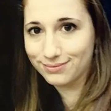 Headshot of Elizabeth Domack 