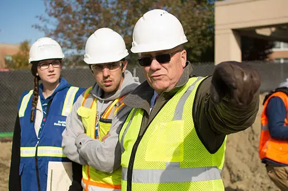 Dean Potter teaches students about construction onRichard L. Bready Applied Learning Laboratories